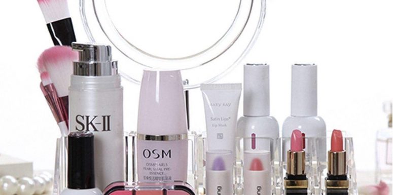 استند لوازم آرایش آینه دار استند لوازم آرایش آینه دار