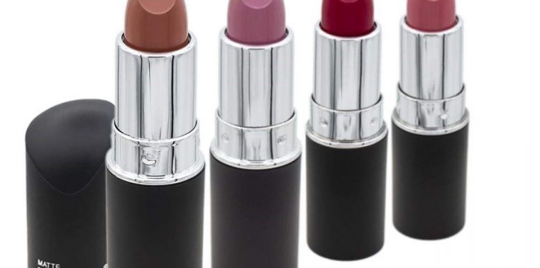 رژ لب جامد Dayana ست 4 عددی رژ لب جامد Dayana ست 4 عددی