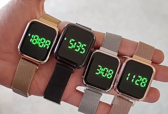 ساعت مگنتی صفحه مربع ساعت مگنتی صفحه مربع